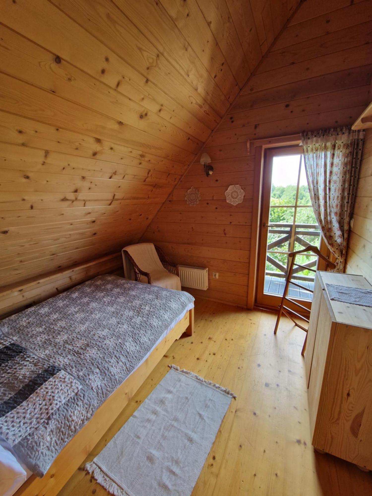 Vila Dom Letnisowkowy Basiowka Bodzentyn Exteriér fotografie